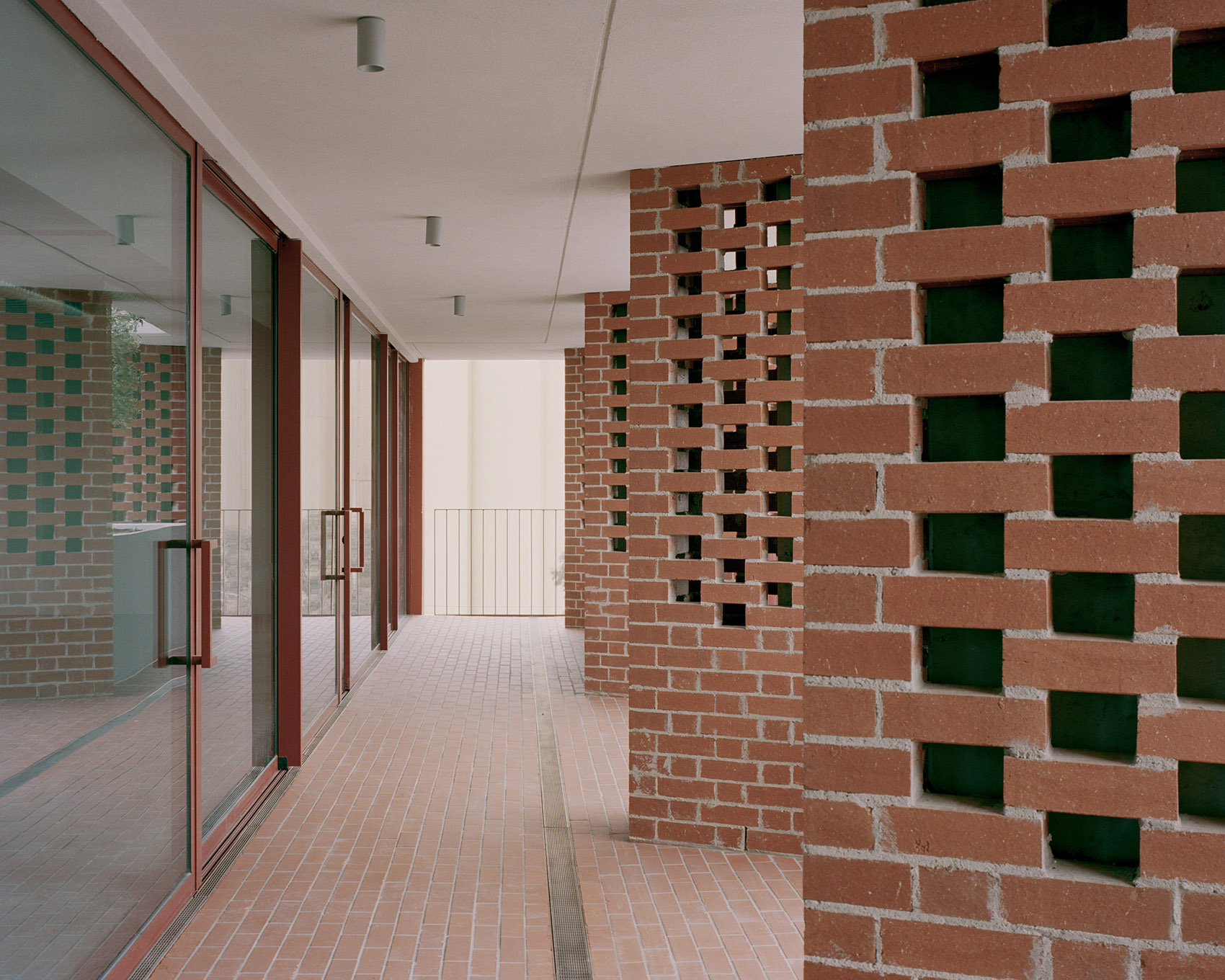 Bruce Street by Carr 谷德设计网