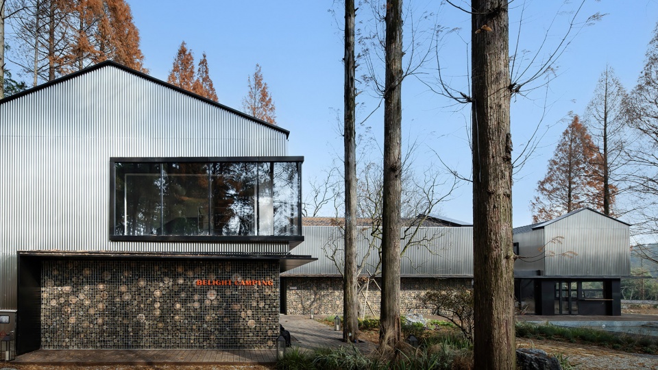 Renovation of Belight Camp Service Center by Local Architecture Design Office The Design Institute of Landscape and Architecture China Ac...