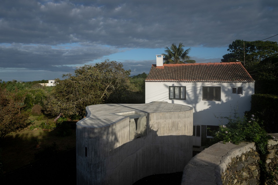 UtCoL Sculptor Bernardo Rodrigues Architects