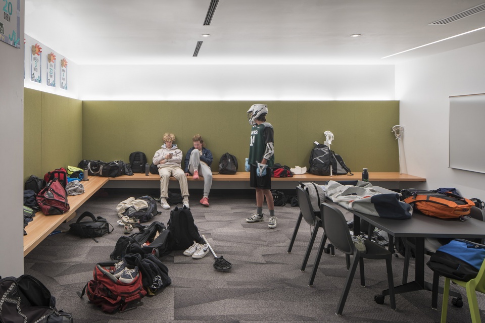 oregon episcopal school athletic center by hacker