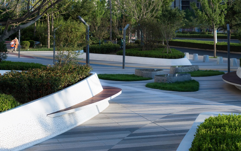 Wind Plaza潍坊风之广场 HID翰地景观