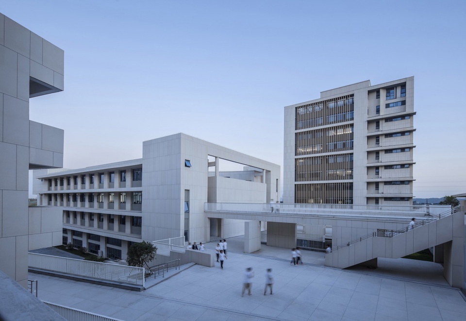 new campus of jiangsu jingjiang senior high school by rong zhaohui studio zradi