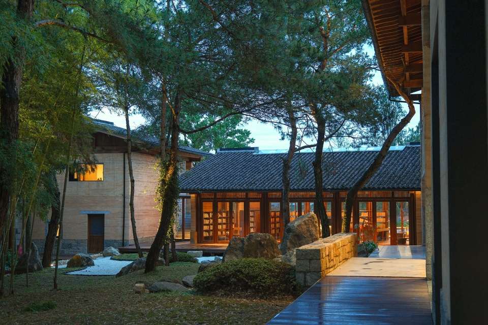 Hotel of quiet realm in Ji an China by BAIDAO ARCHITECTS