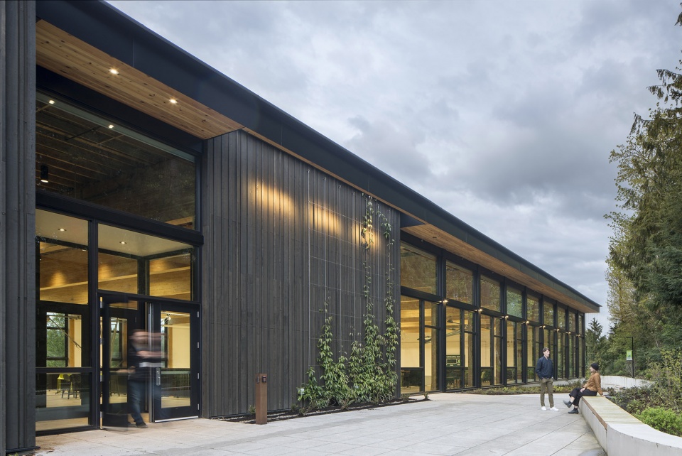 oregon episcopal school athletic center by hacker