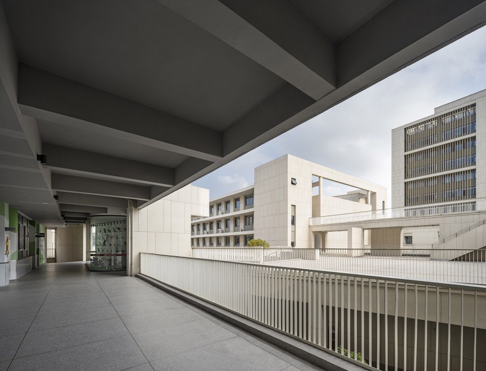 new campus of jiangsu jingjiang senior high school by rong zhaohui studio zradi