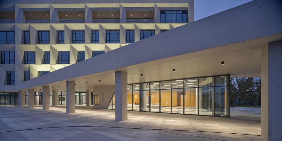 the yehudi menuhin school qingdao by tjad