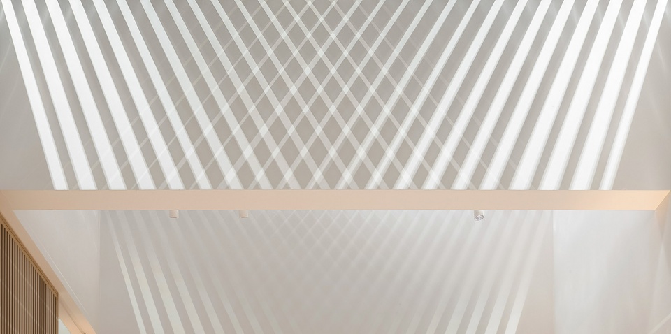 borrow light abx exhibition hall by v2gether