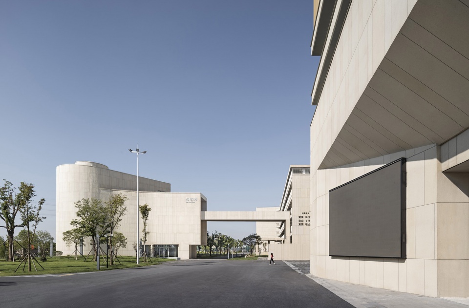 new campus of jiangsu jingjiang senior high school by rong zhaohui studio zradi