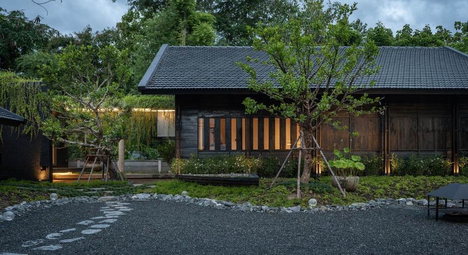 baan dam by housescape design lab