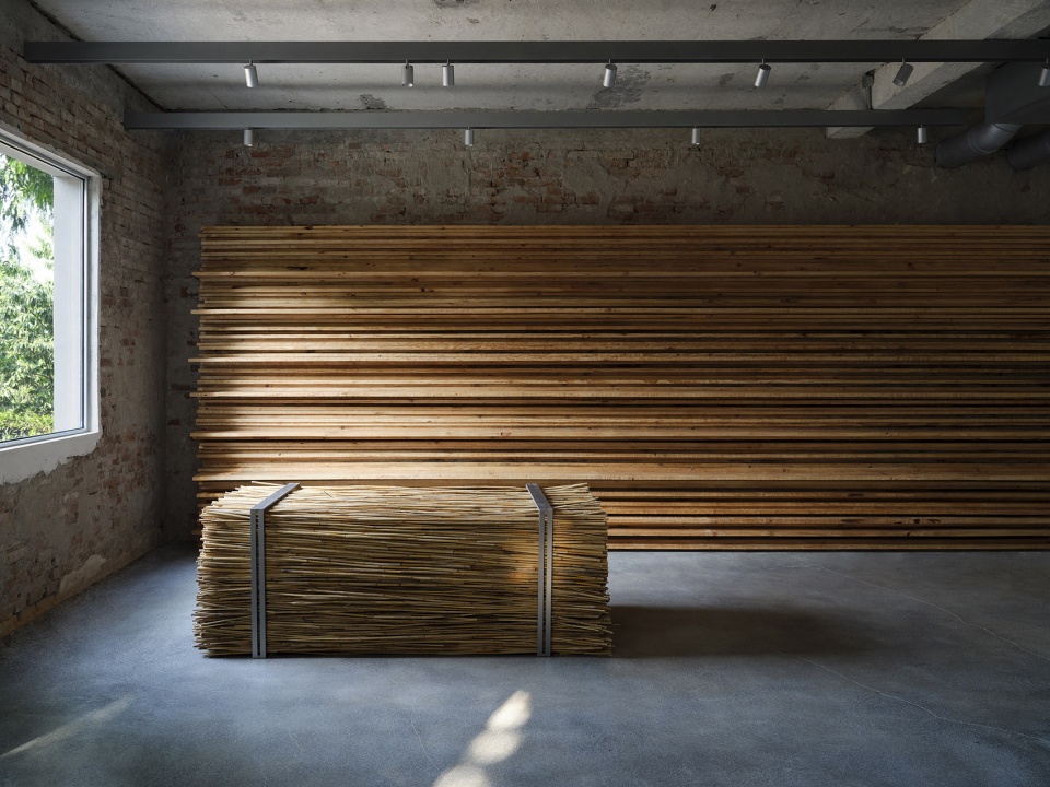 Outsider Store China by Studio Glume