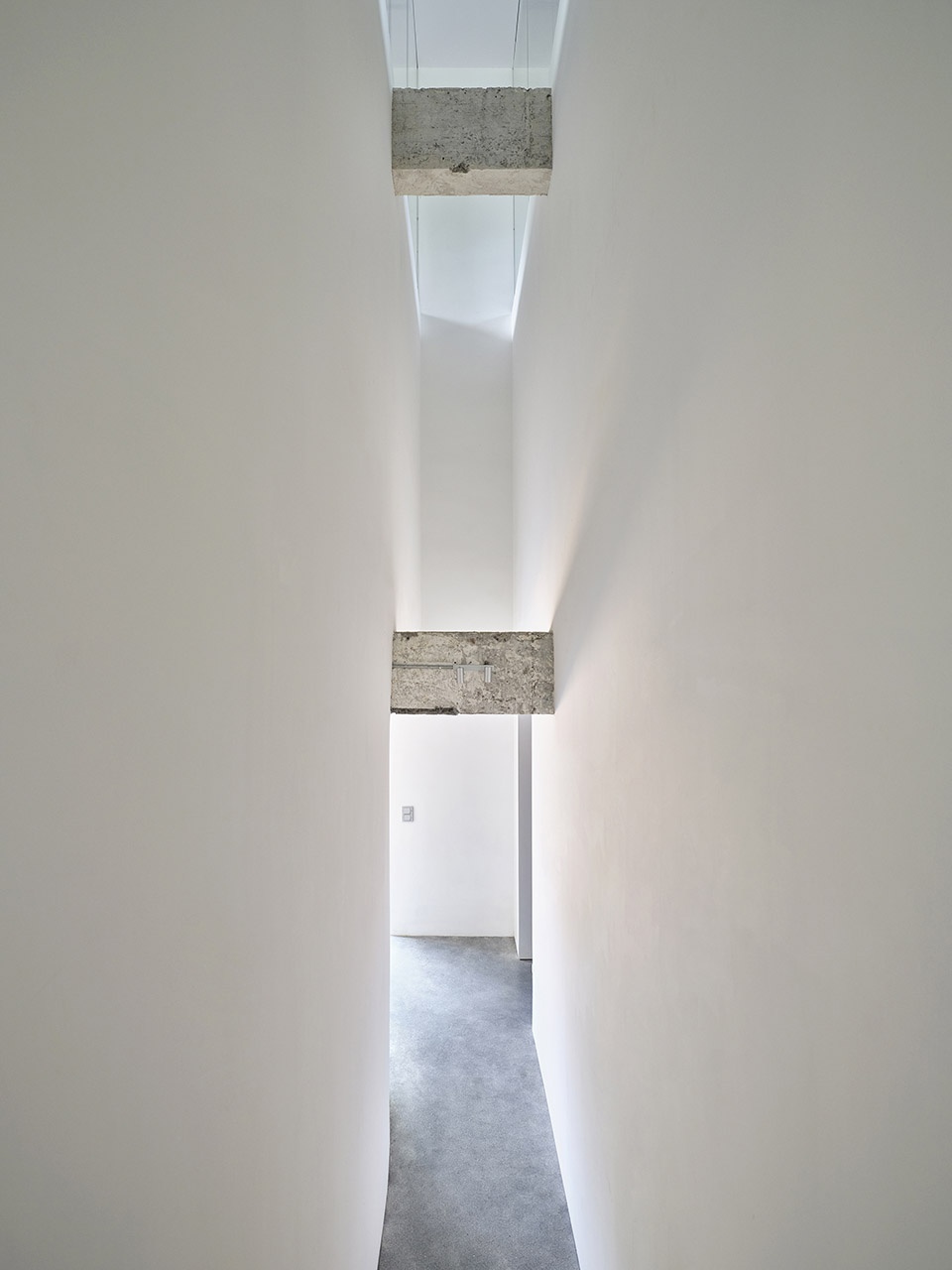 Outsider Store China by Studio Glume