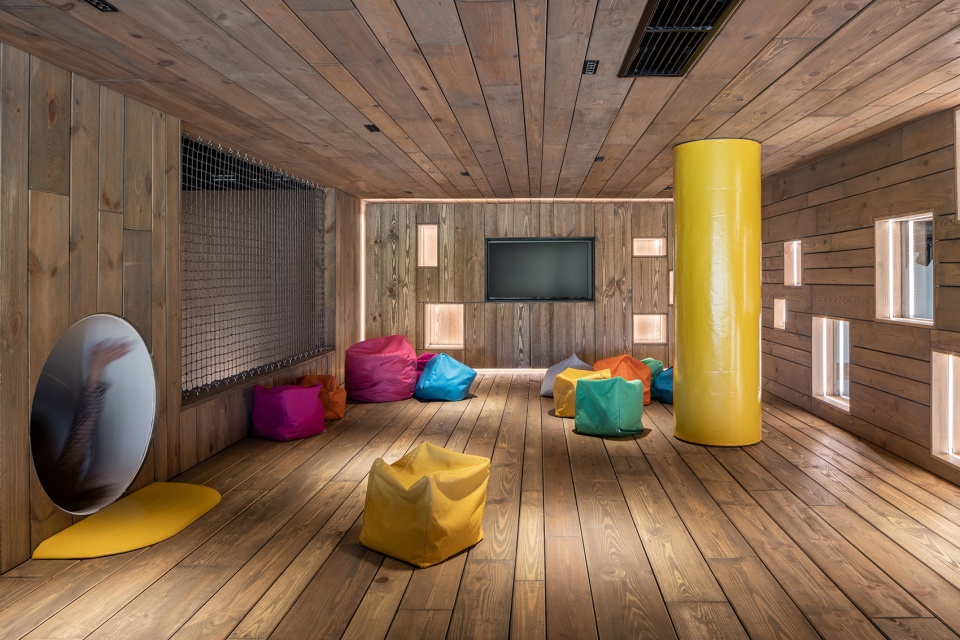 mova beer space by balbek bureau