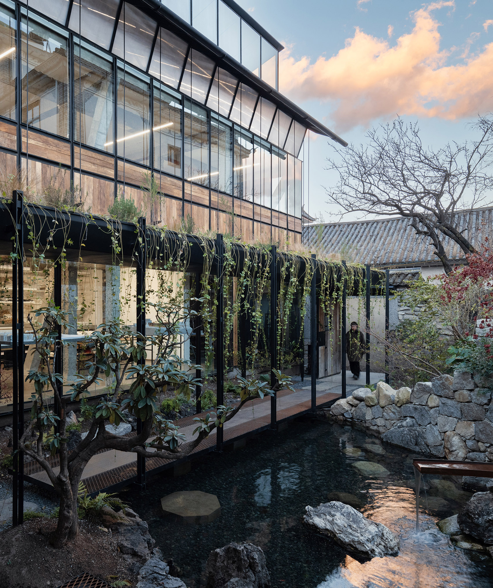 Ruins Cave Garden by ArCONNECT Architects - 谷德设计网