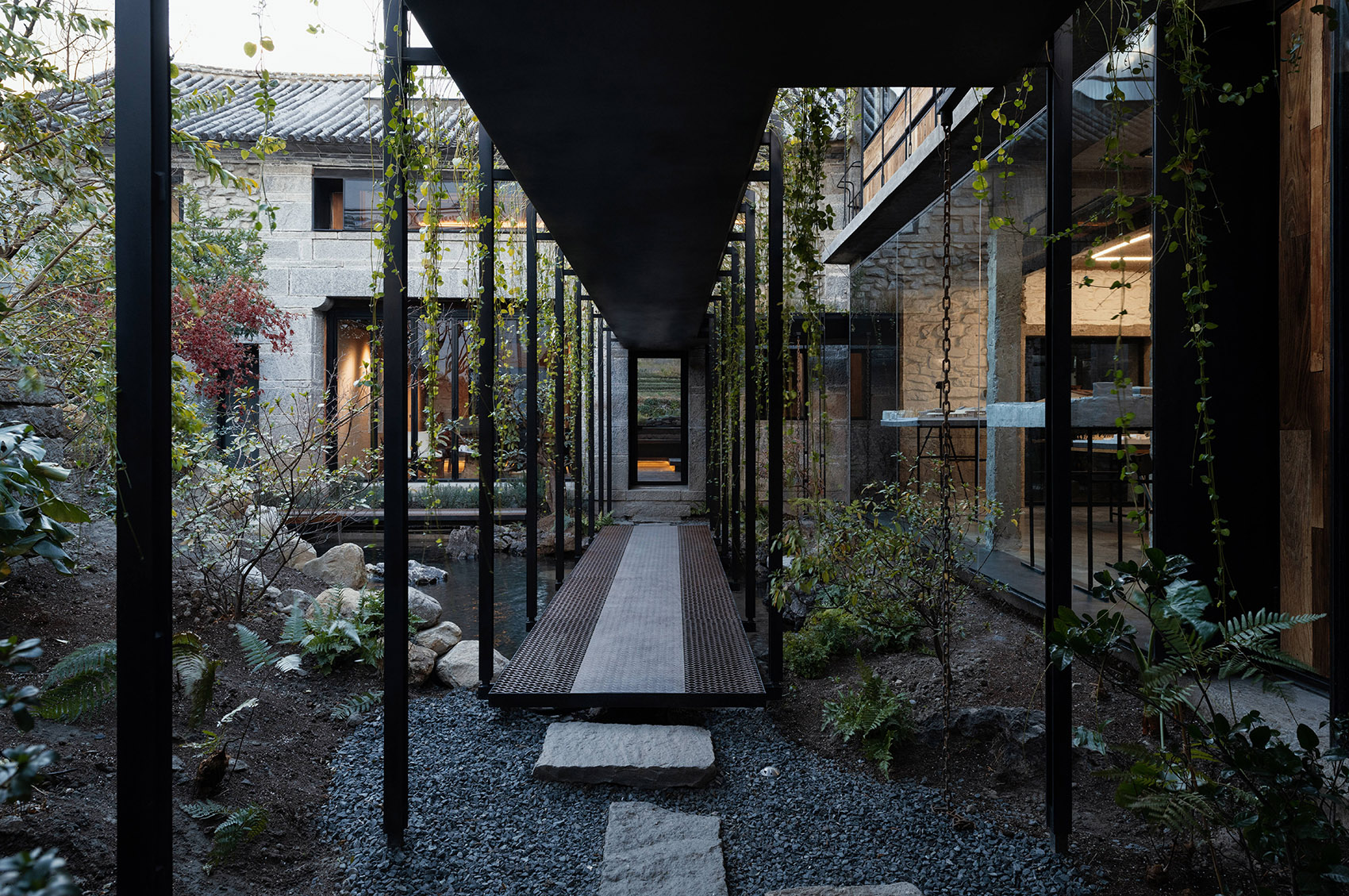 Ruins Cave Garden by ArCONNECT Architects - 谷德设计网