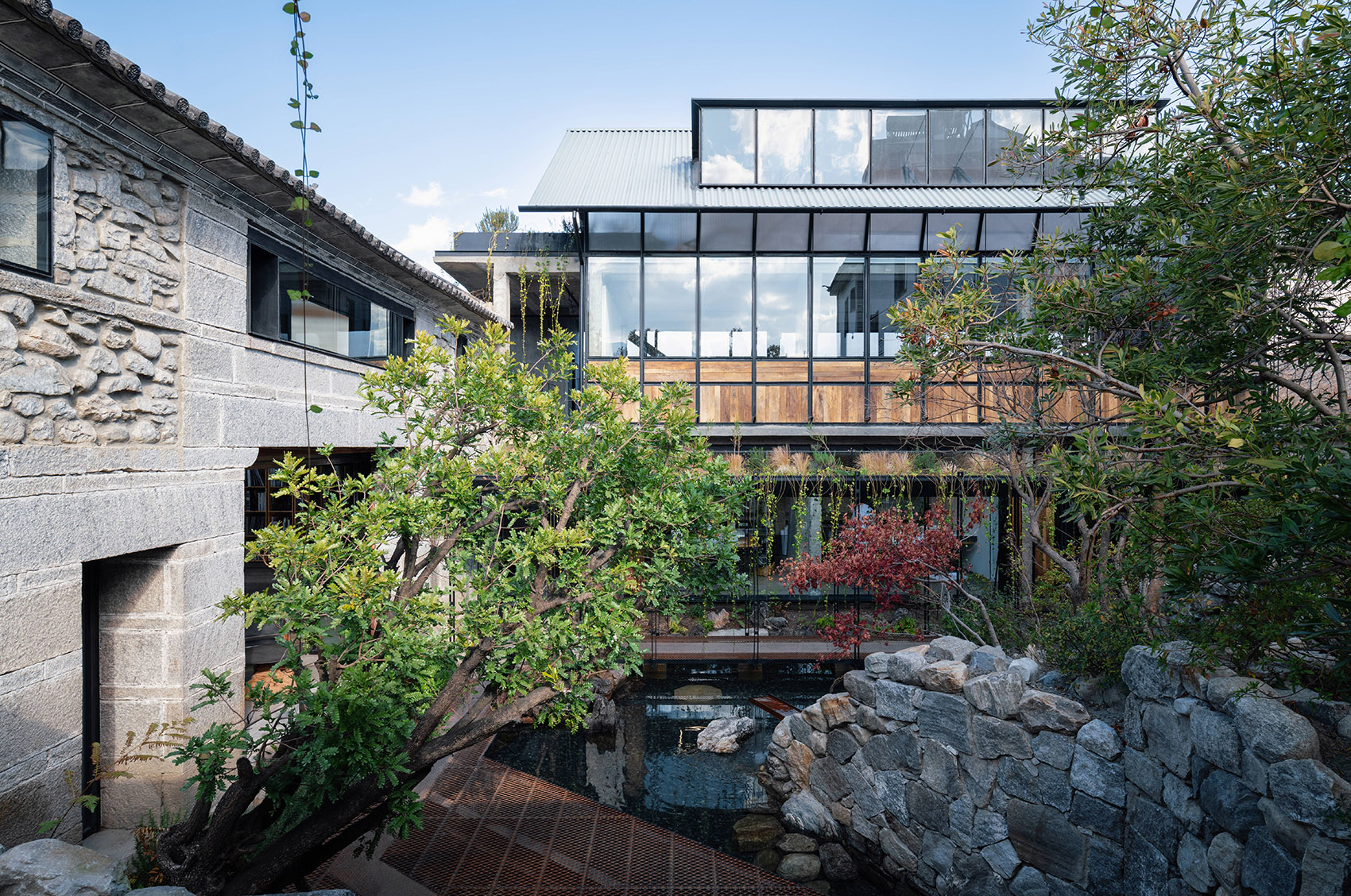 Ruins Cave Garden by ArCONNECT Architects - 谷德设计网