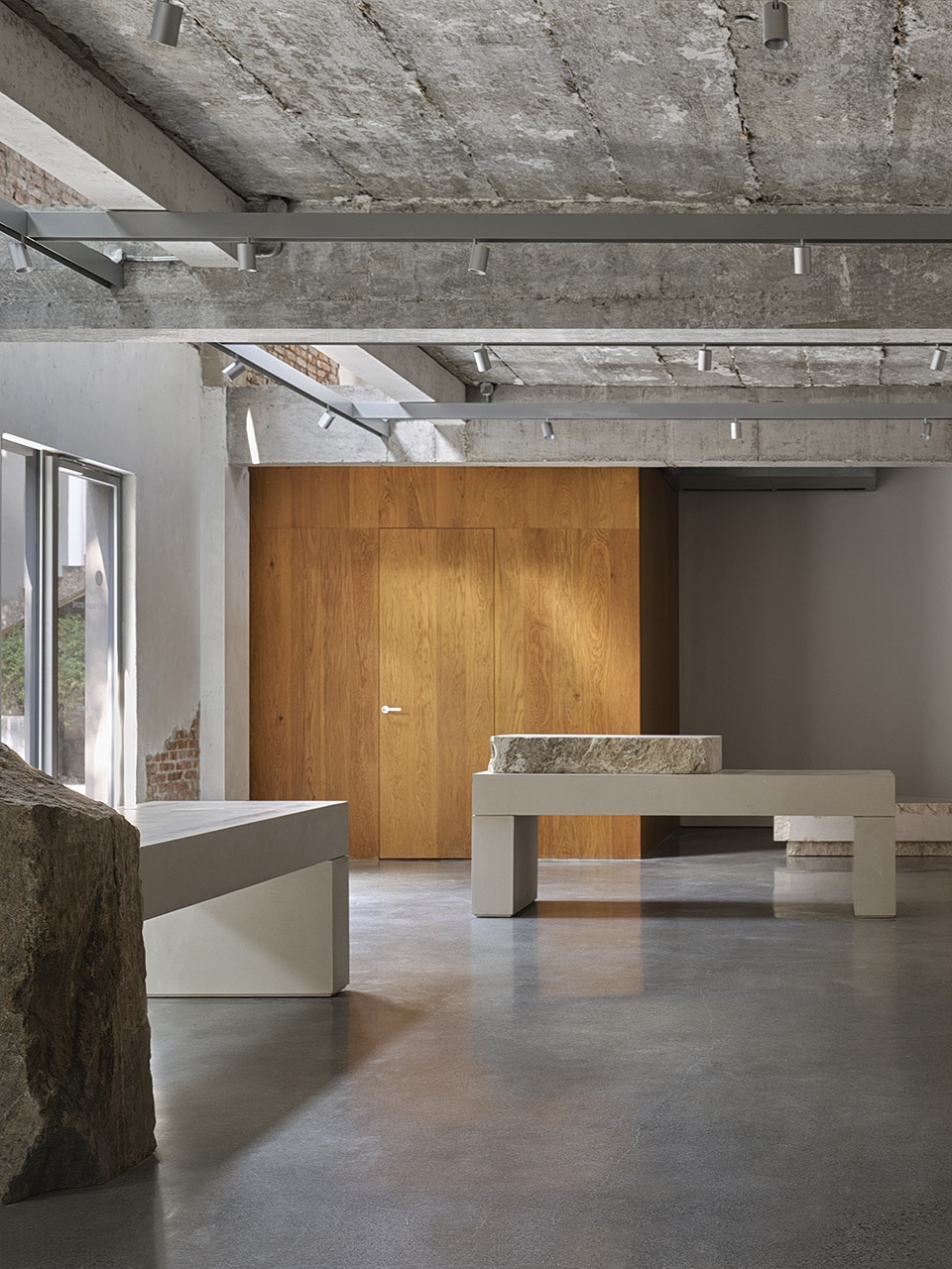 Outsider Store China by Studio Glume