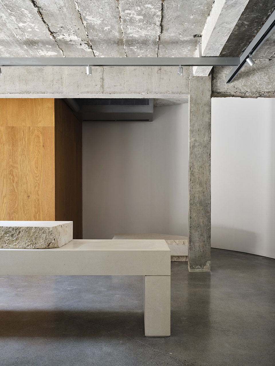 Outsider Store China by Studio Glume
