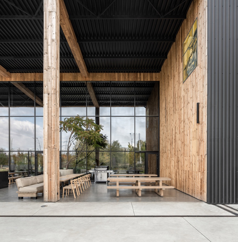mova beer space by balbek bureau