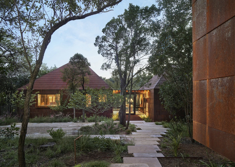 river bend residence by lake flato architects