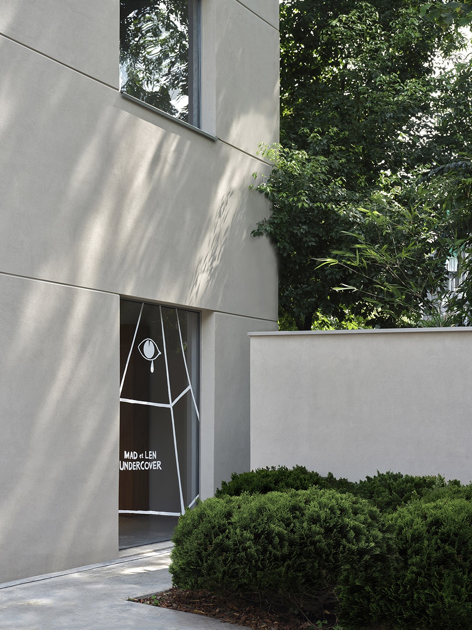 Outsider Store China by Studio Glume