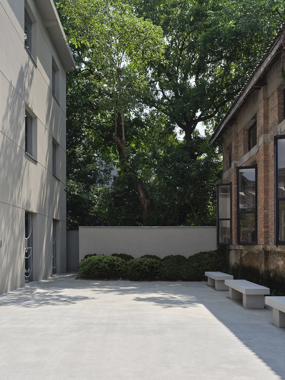Outsider Store China by Studio Glume