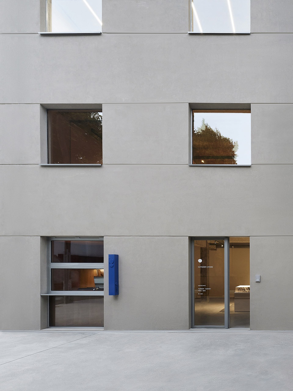 Outsider Store China by Studio Glume