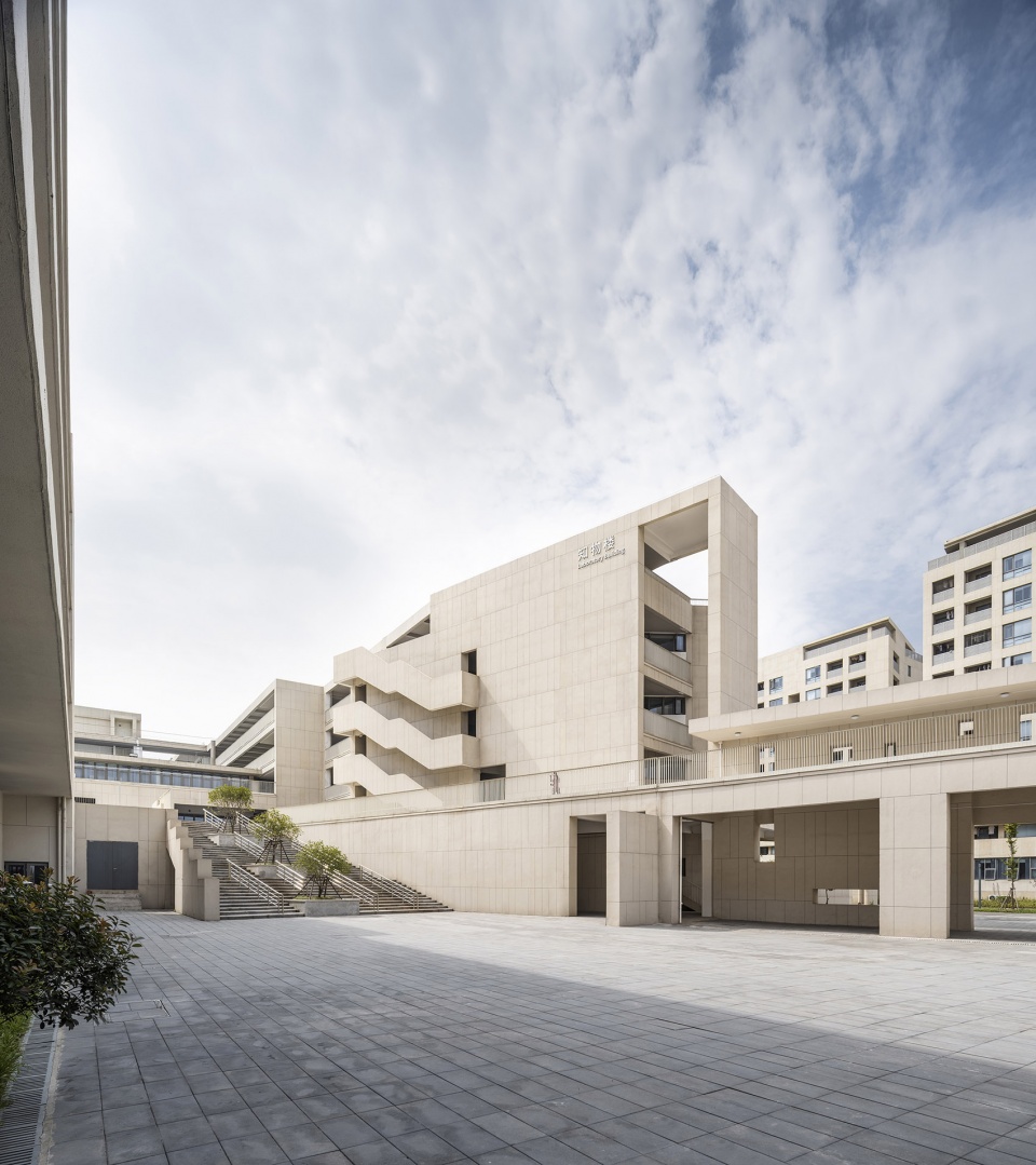 new campus of jiangsu jingjiang senior high school by rong zhaohui studio zradi