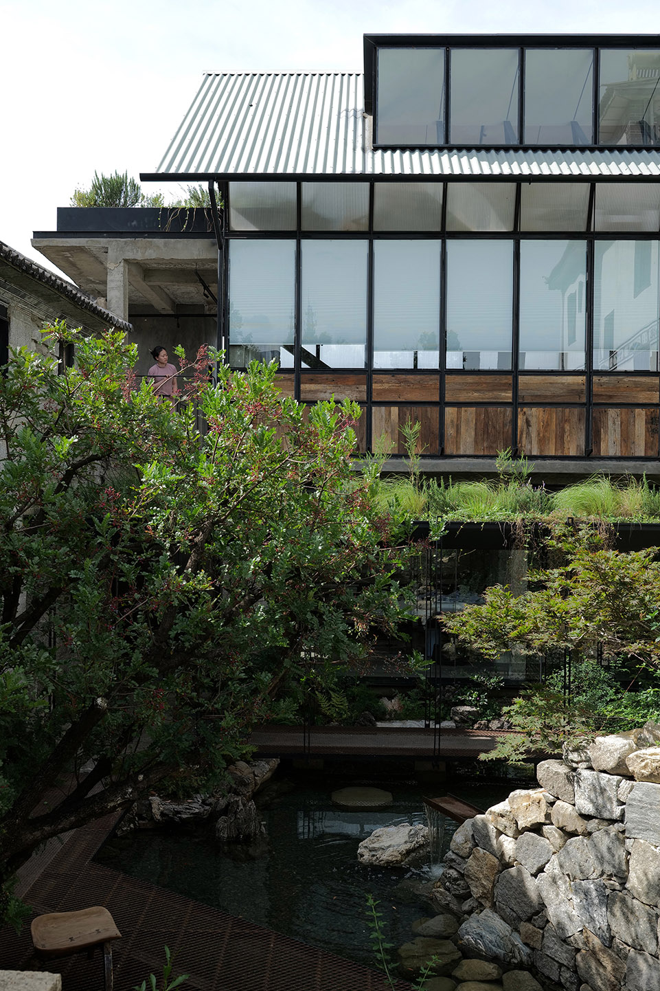 Ruins Cave Garden by ArCONNECT Architects - 谷德设计网