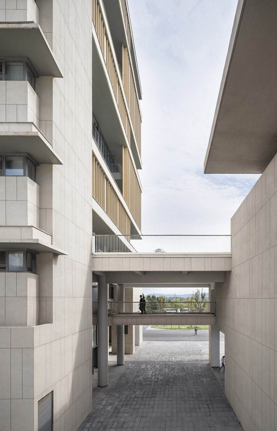 new campus of jiangsu jingjiang senior high school by rong zhaohui studio zradi
