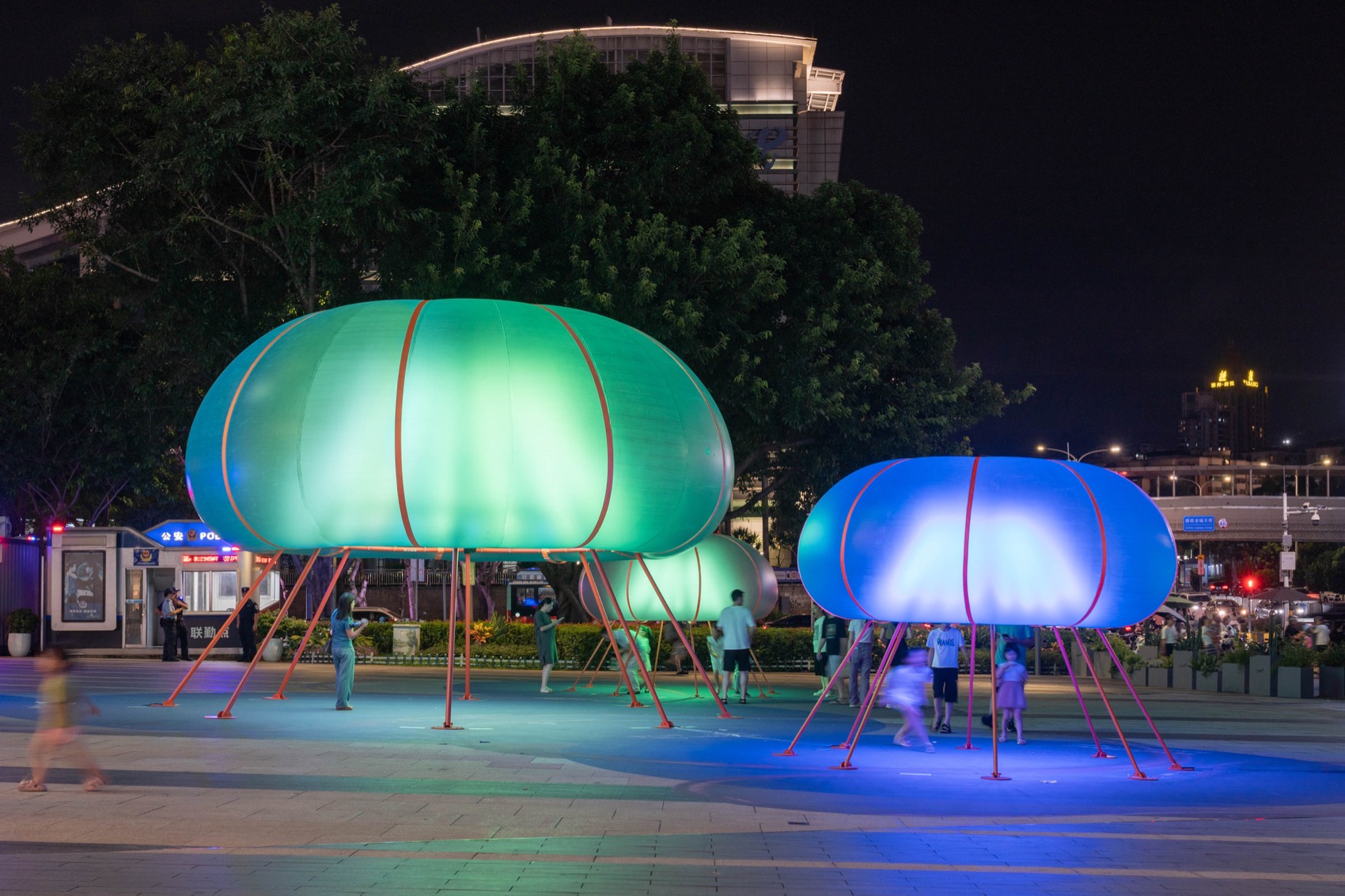 Public Art Installation “Floating Pavilion” by Daxing Jizi Design 谷德设计网