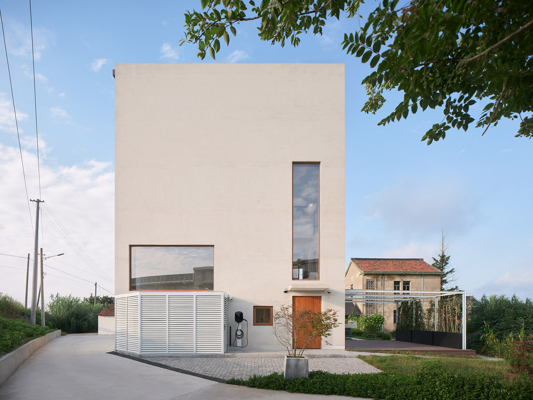 Crossing House by L&M Design Lab - 谷德设计网