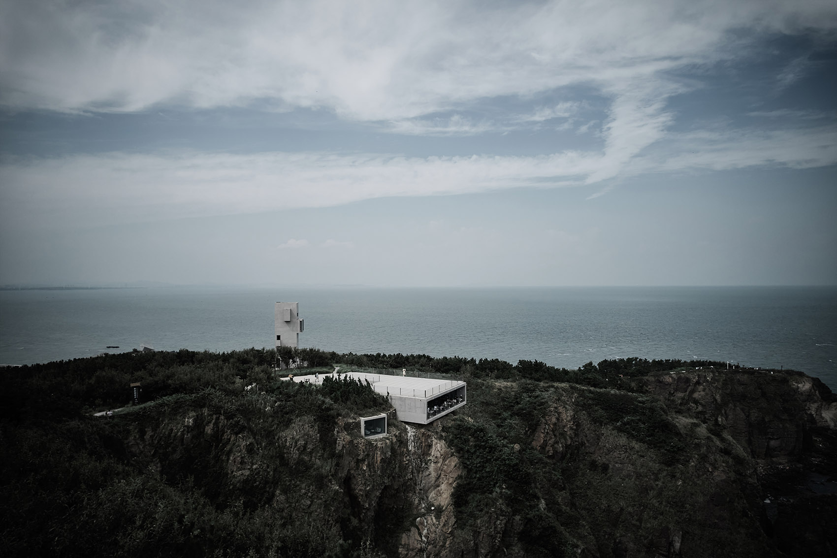 Cliff Café and Tower House by Trace Architecture Office (TAO) 谷德设计网
