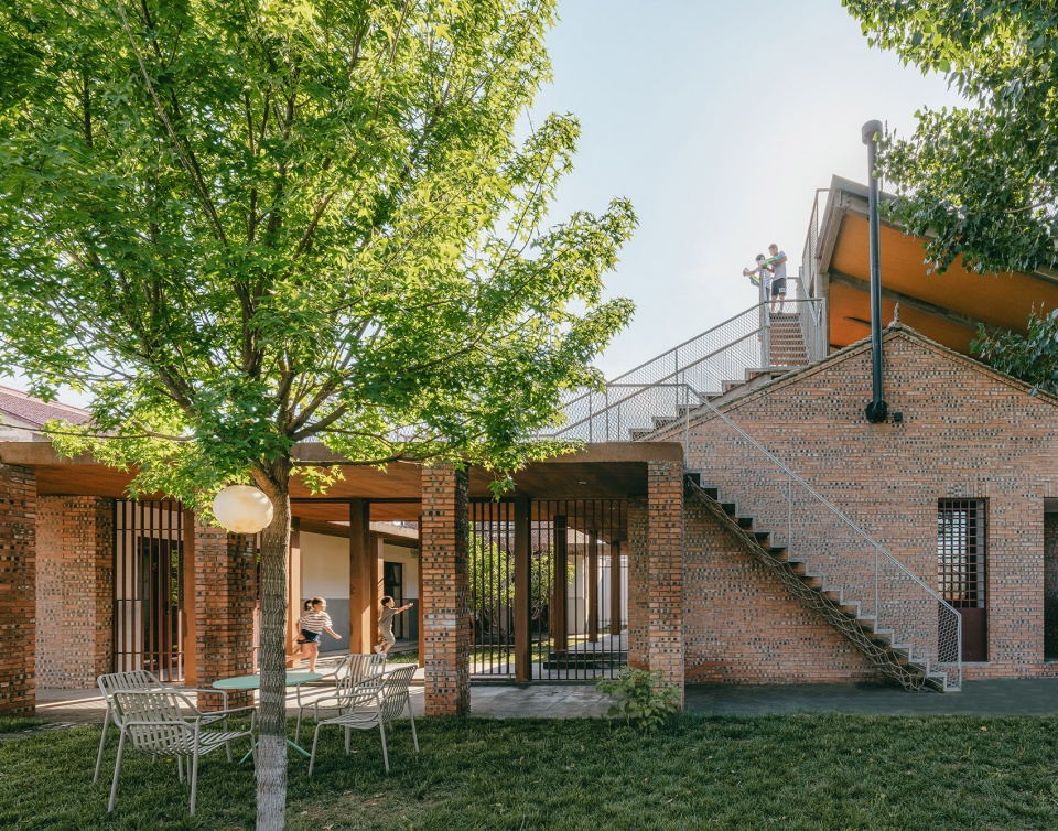 ban quan zhi ye b b and camp by dl atelier