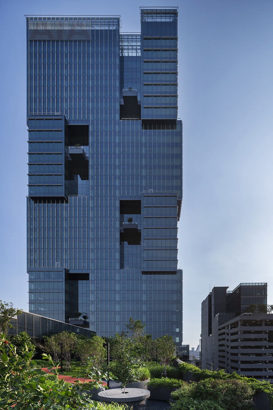 aia east gateway by creative crews