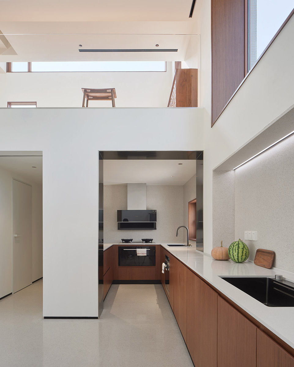 Crossing House by L&M Design Lab - 谷德设计网