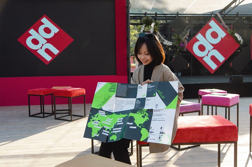 interview with han han shenzhen design resounds throughout milan