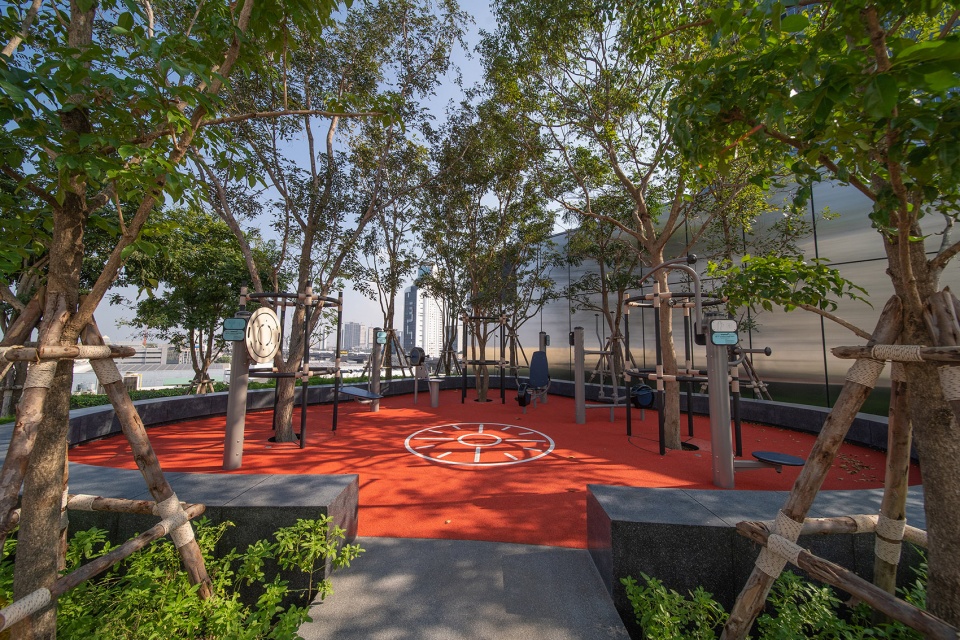 aia east gateway by creative crews