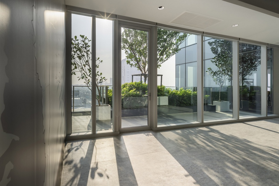 aia east gateway by creative crews