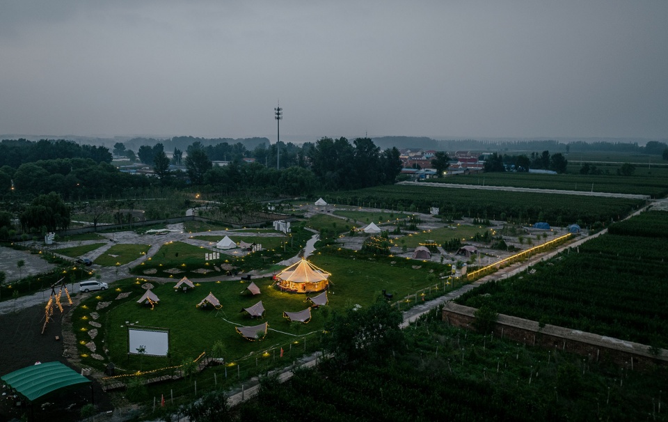 ban quan zhi ye b b and camp by dl atelier