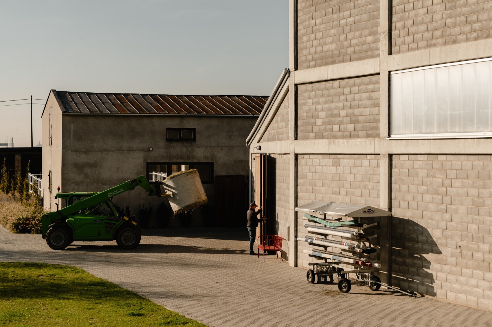 Horse House by wiercinskistudio 谷德设计网