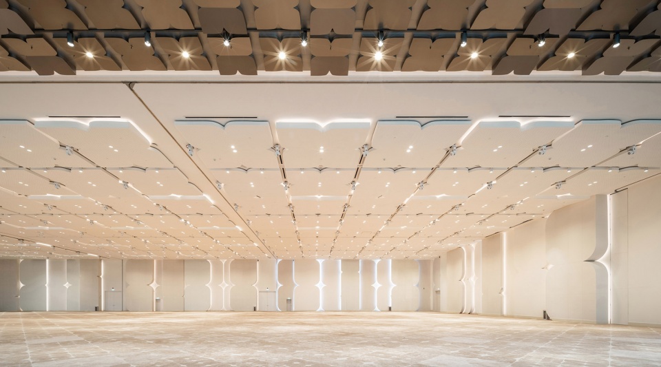 Interior of Queen Sirikit National Convention Centre QSNCC by Onion