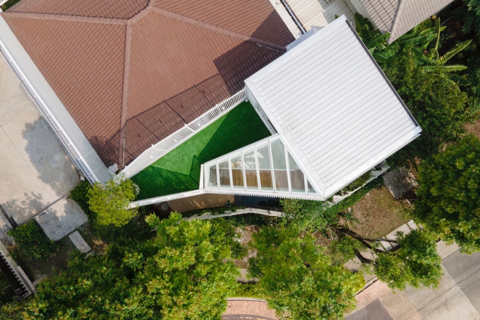 house cover by touch architect