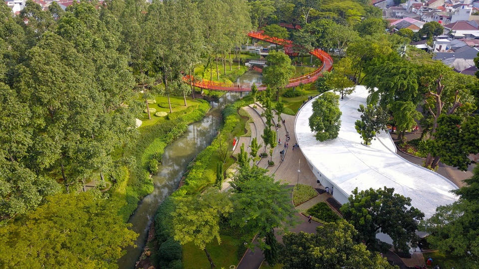 Tebet Eco Park by SIURA Studio