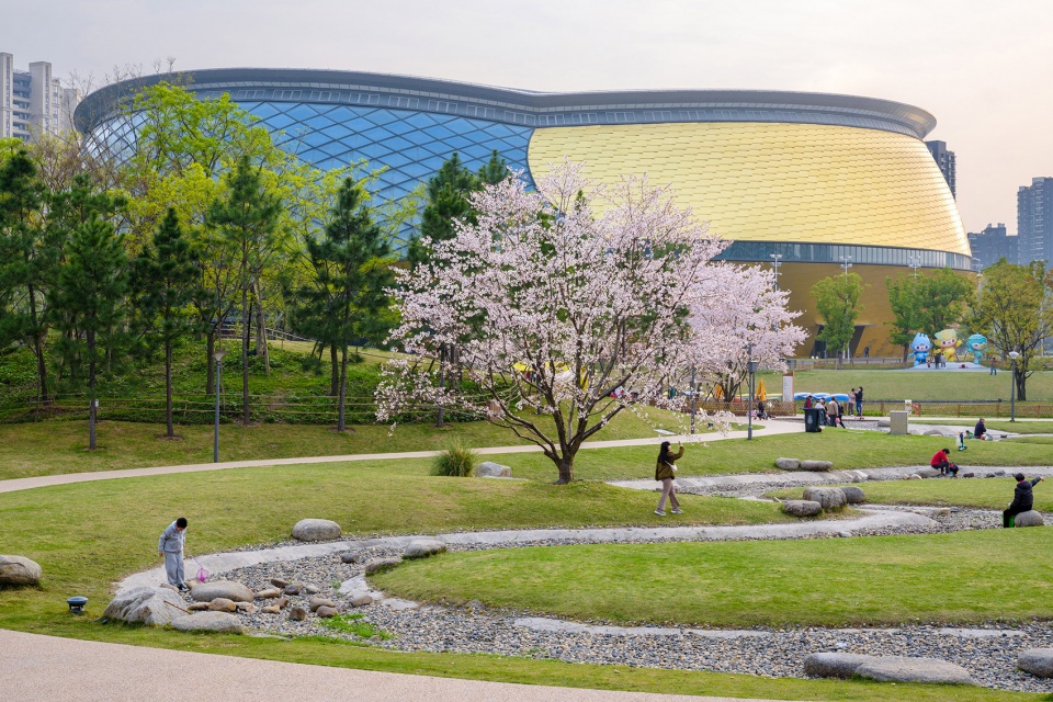 asian games hybrid stadium