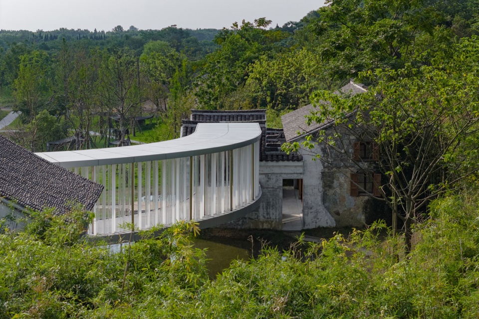 Lakeside Teahouse China by Domain Architects