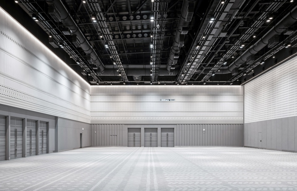 Interior of Queen Sirikit National Convention Centre QSNCC by Onion