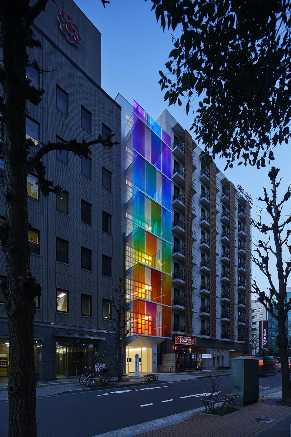 VERTICAL RAINBOW in Tokyo by SAKO Architects