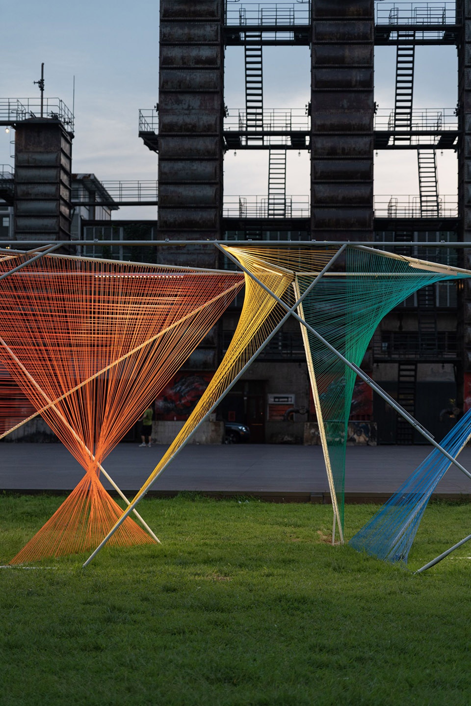 2023 Drama Festival Art Installation Weave of Light by MARS Studio