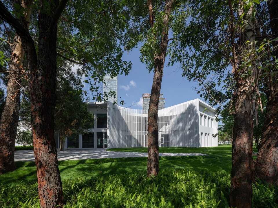 Shenzhen Central Park Construction Command Center China by ATELIER XI
