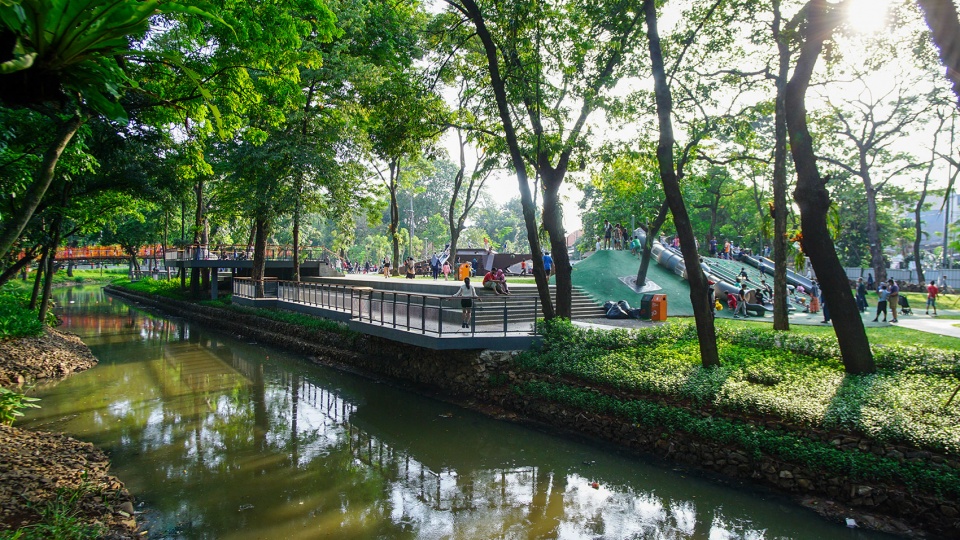Tebet Eco Park by SIURA Studio